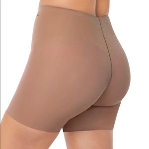 Leonisa Padded Booty Lifter Shaper Short NWOT